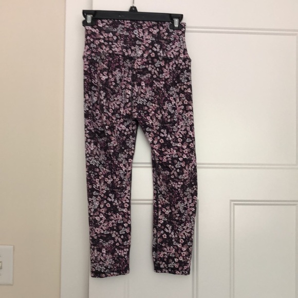 Floral Workout Leggings - Picture 2 of 3